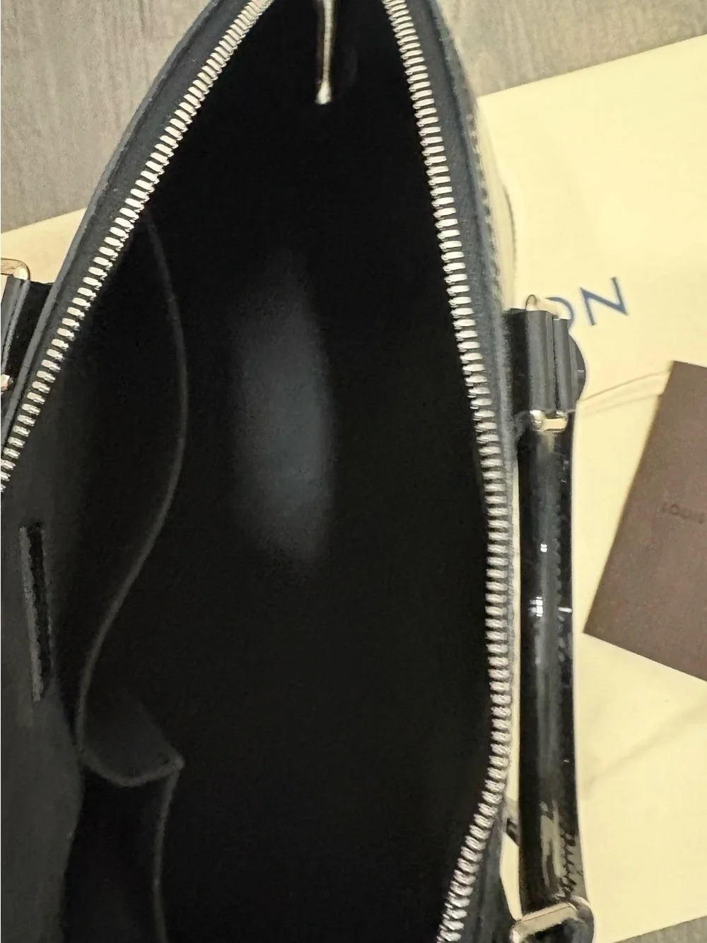 Louis Vuitton Alma GM Epi Noir Electric Patent Trim Satchel - Exceptional